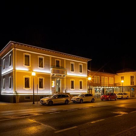 Отель Ex-L Fiume Veneto Экстерьер фото